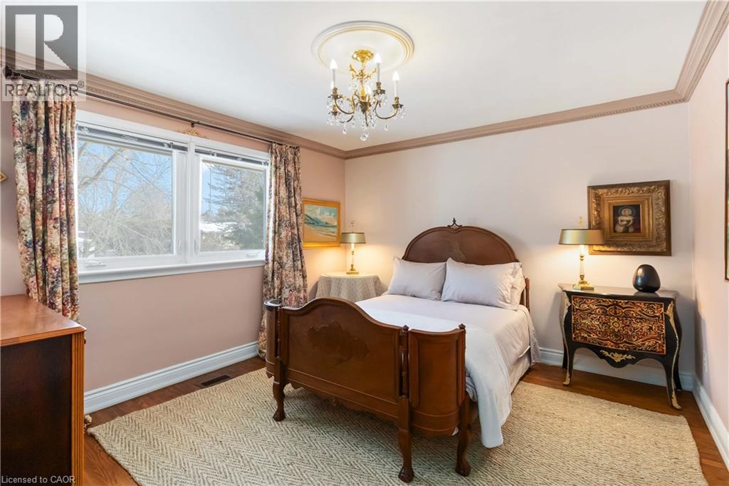 150 Cairncroft Road Property Photo 33