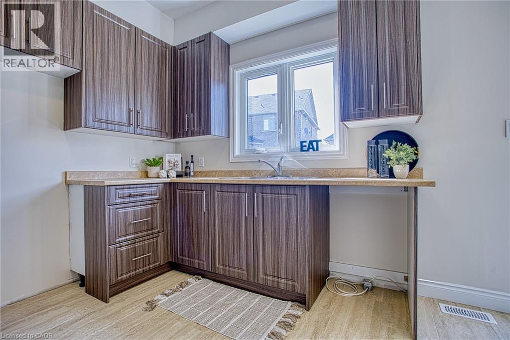 156 Mcknight Avenue Property Photo 13