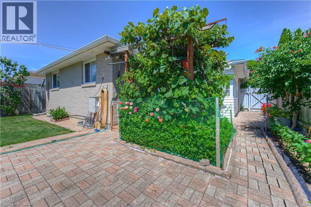 1227 Valentine Drive Property Photo 7