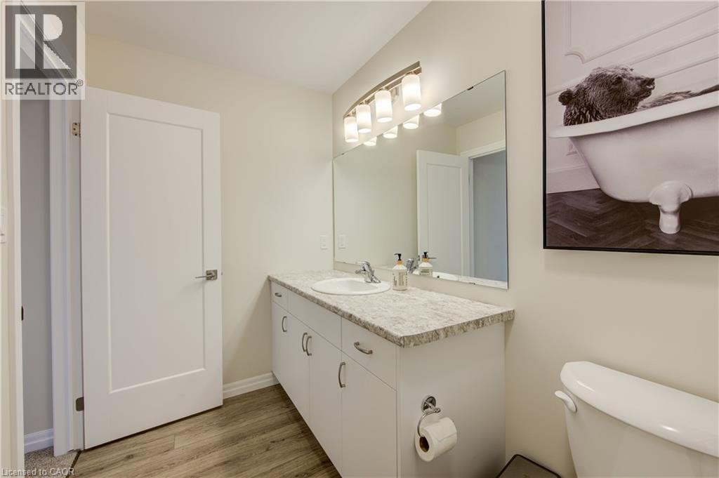 38 Canary Street Property Photo 30