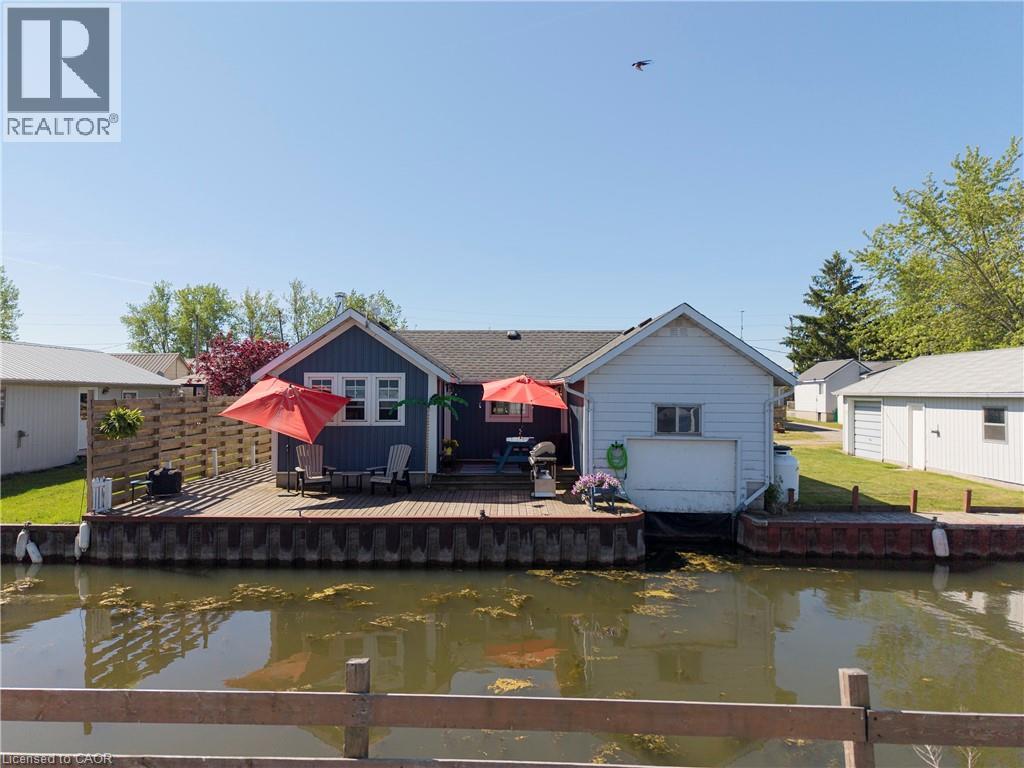 44 Erie Boulevard Property Photo 1