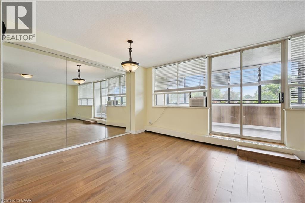 65 Westmount Road Unit# 211 Property Photo 14
