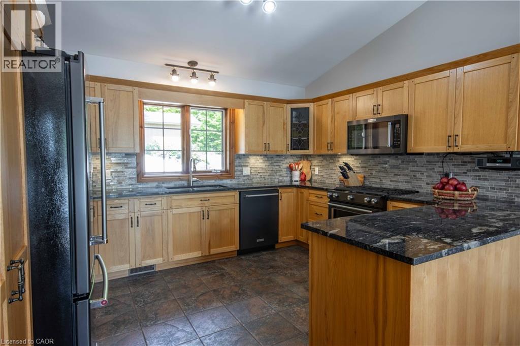 165 Lakeshore Drive Property Photo 20