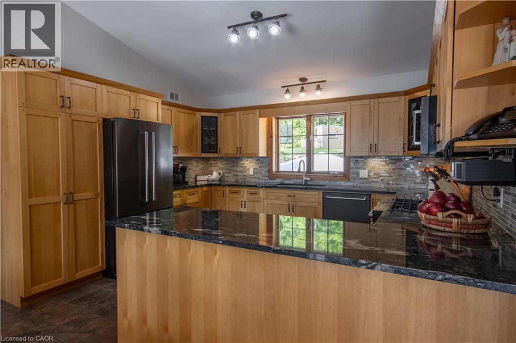 165 Lakeshore Drive Property Photo 21
