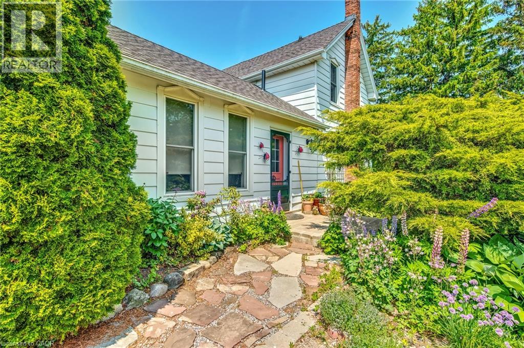 519 Queenston Road Property Photo 4