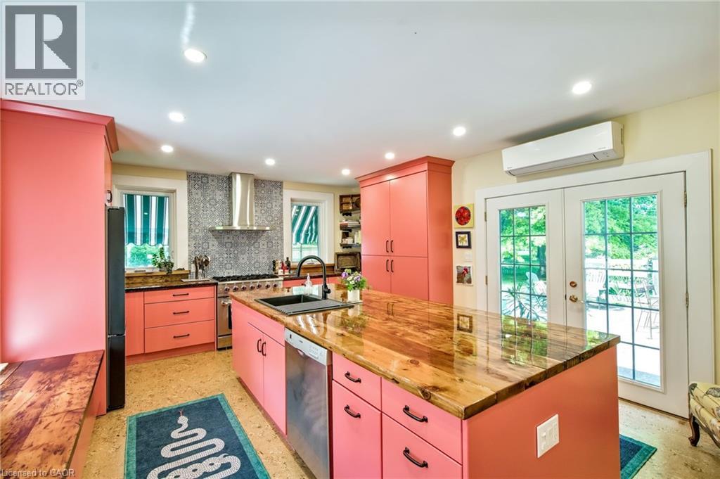 519 Queenston Road Property Photo 10