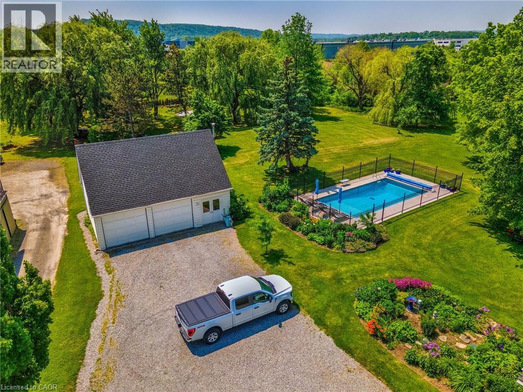 519 Queenston Road Property Photo 33