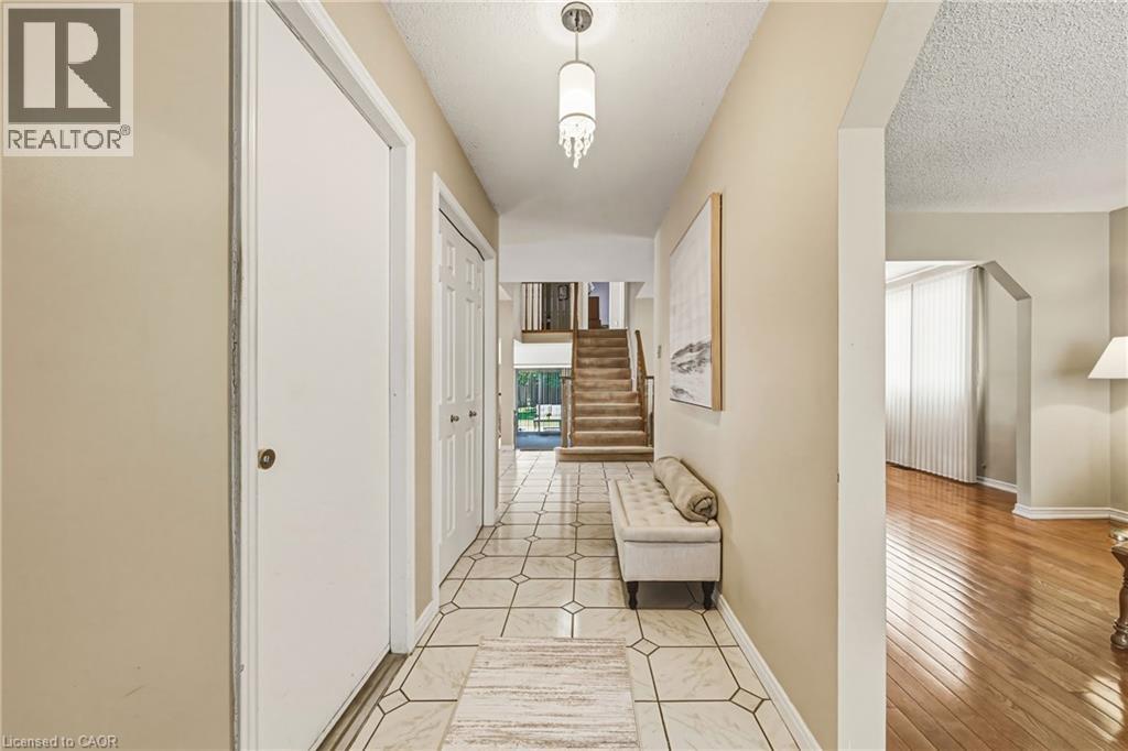 565 Stone Church Road W Property Photo 6