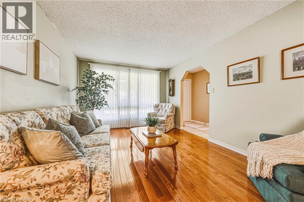 565 Stone Church Road W Property Photo 8