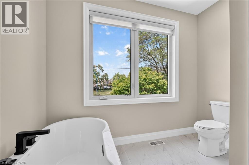 5 Marina Avenue Property Photo 18