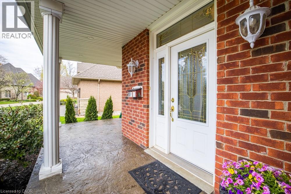 8 Sophie Court Property Photo 5