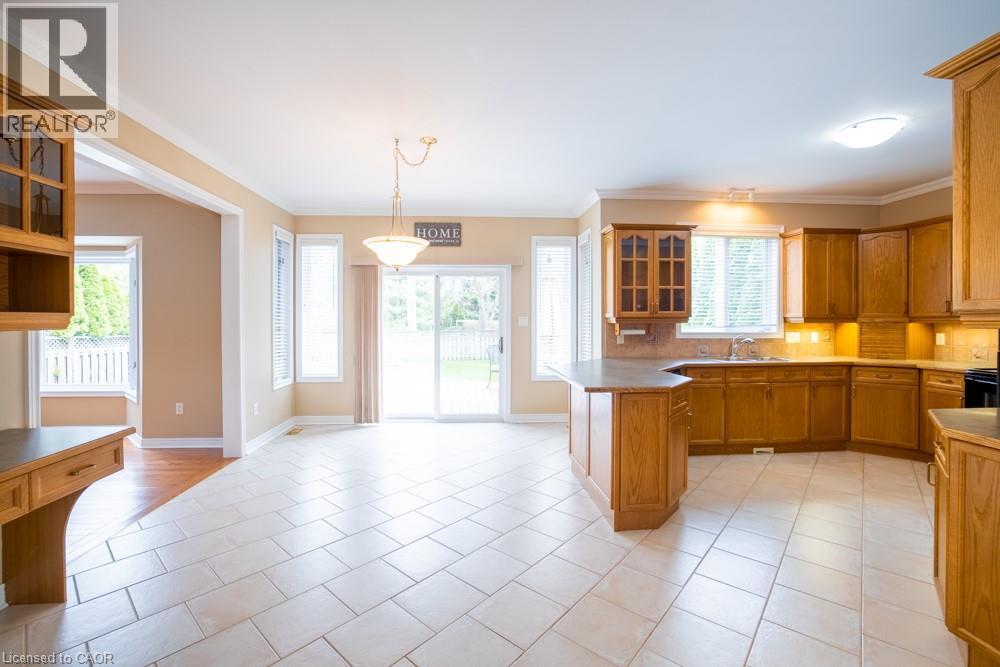 8 Sophie Court Property Photo 10