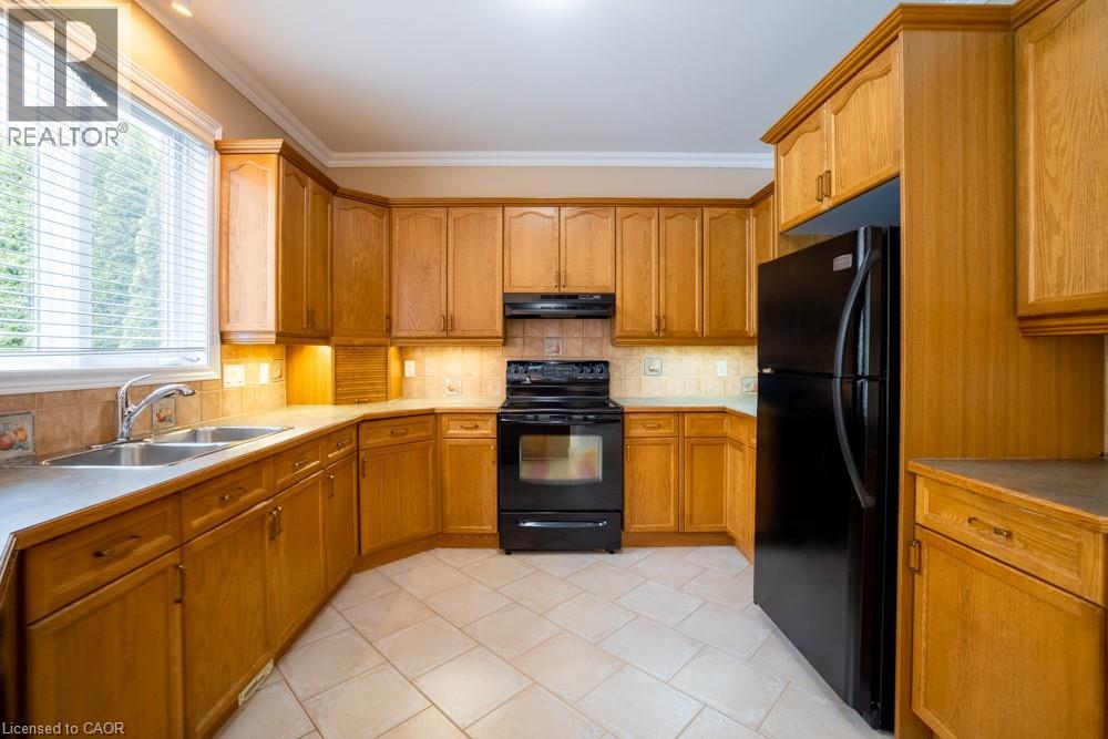 8 Sophie Court Property Photo 13