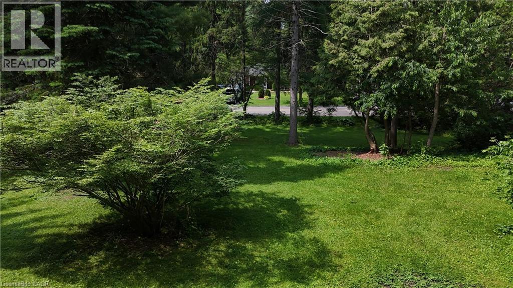 154 Mccall Crescent Property Photo 12