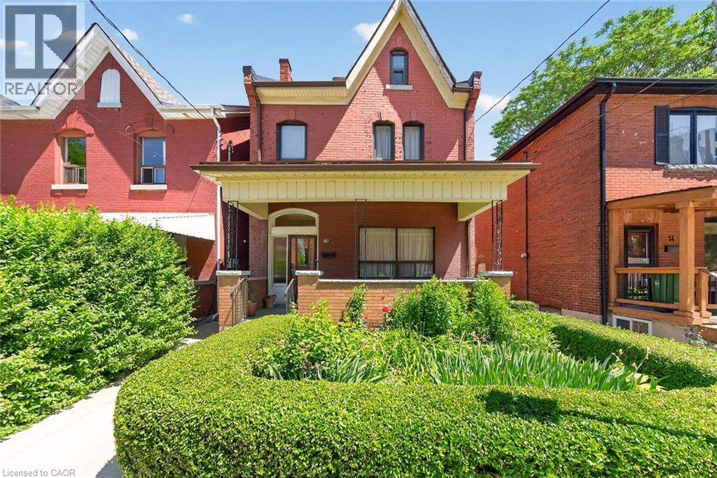 16 Mulberry Street Property Photo 1