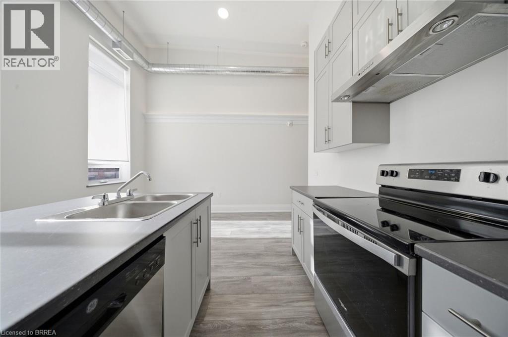 11 Queen Street Unit# 303 Property Photo 1