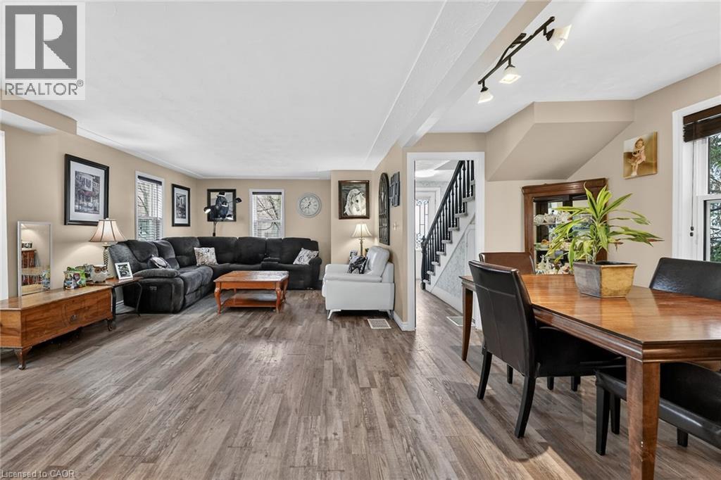 3555 Campden Road Property Photo 16