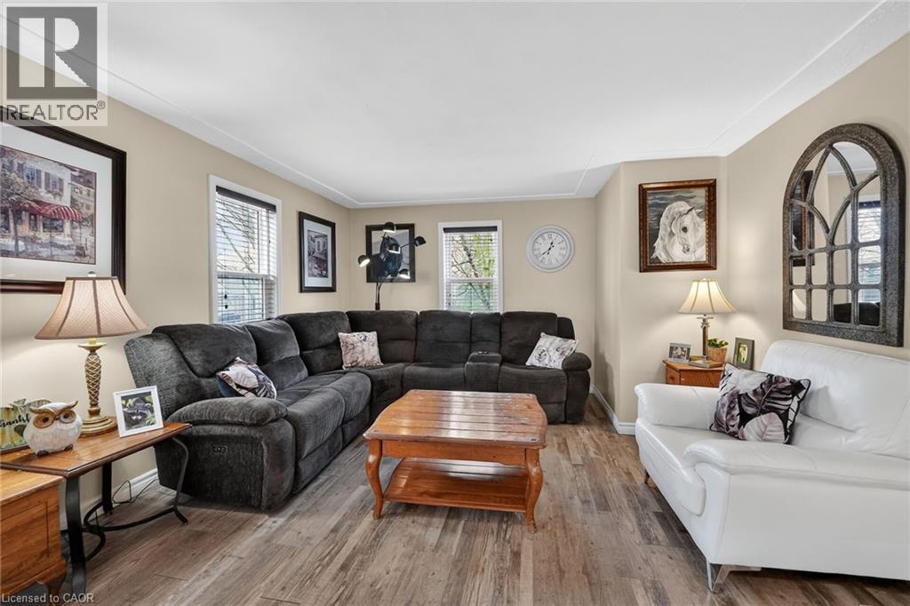 3555 Campden Road Property Photo 17
