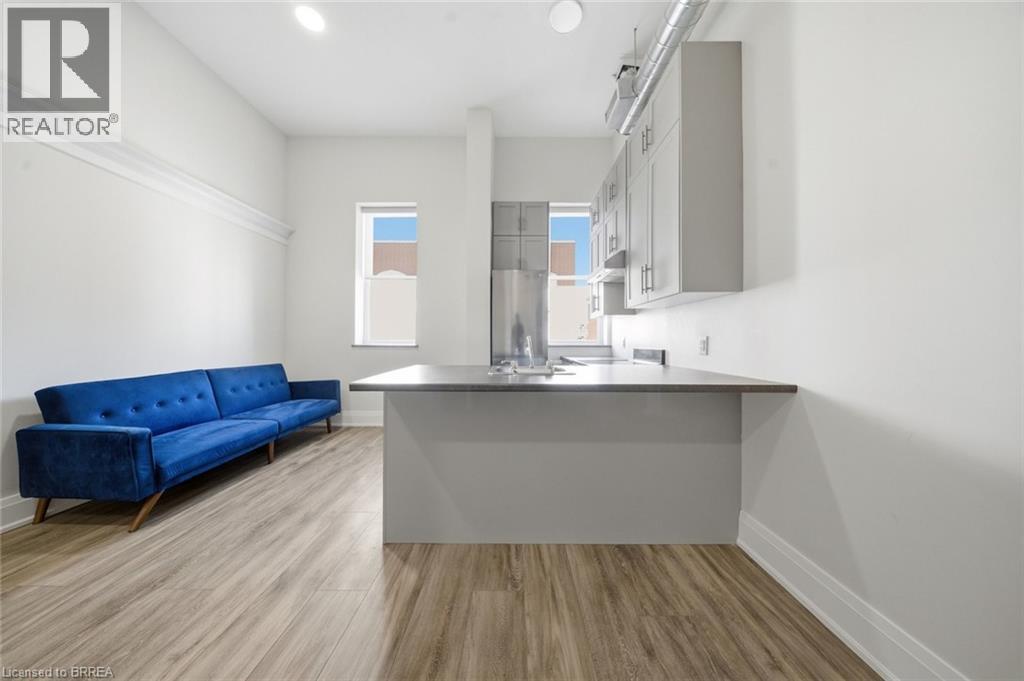 11 Queen Street Unit# 304 Property Photo 1