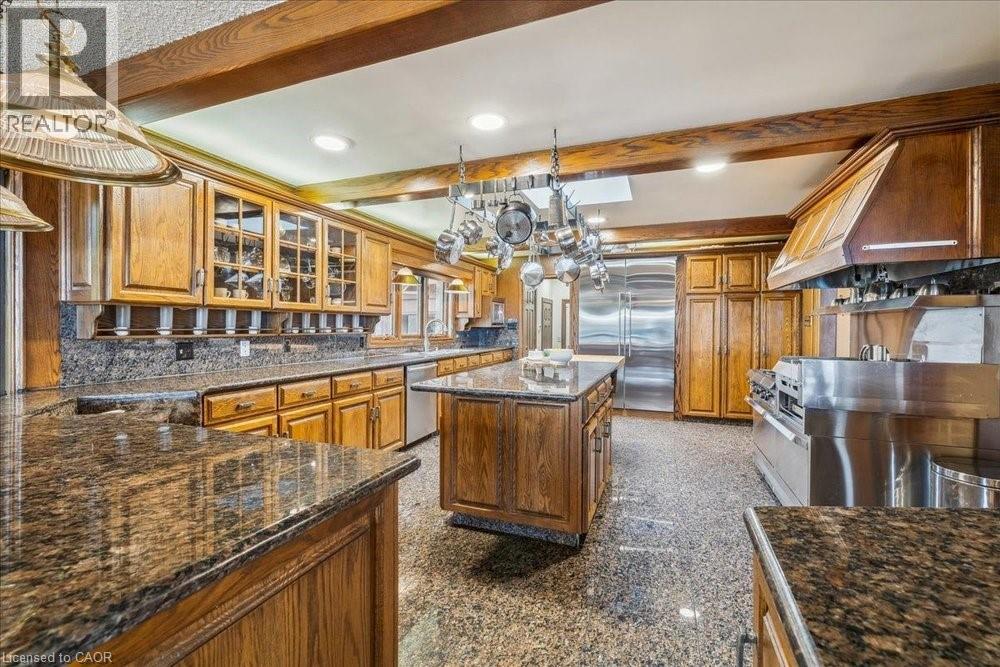 7 Lakegate Drive Property Photo 18