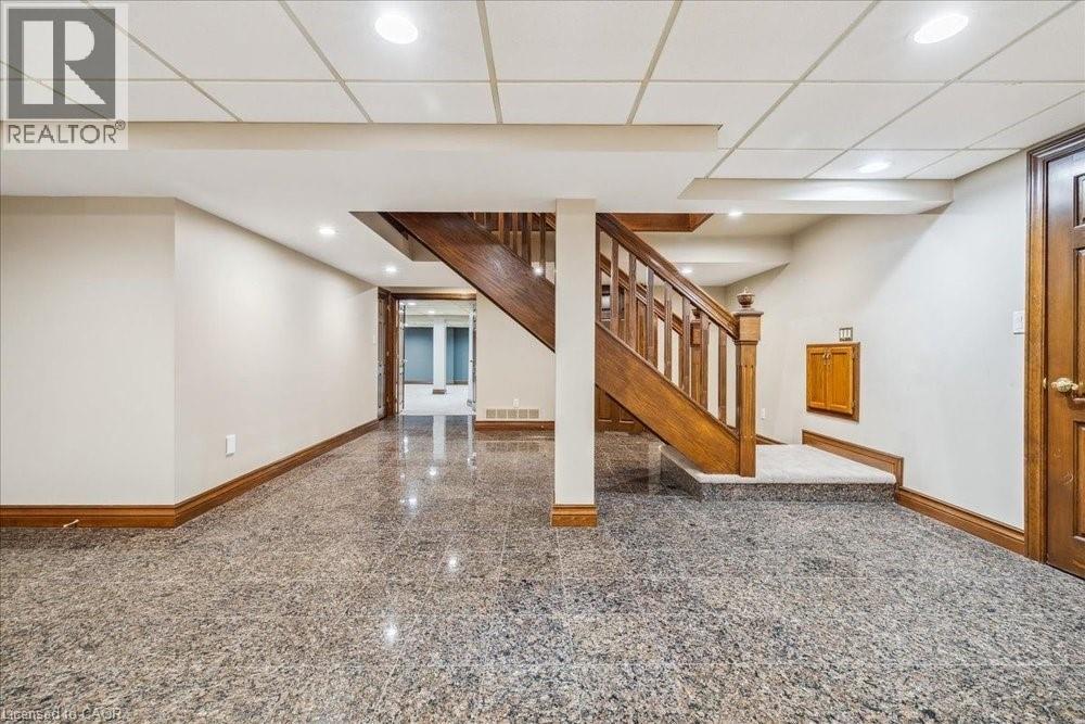 7 Lakegate Drive Property Photo 33