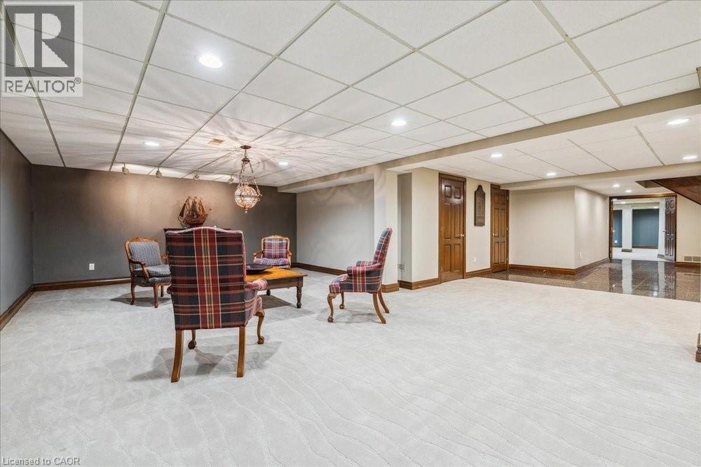 7 Lakegate Drive Property Photo 35