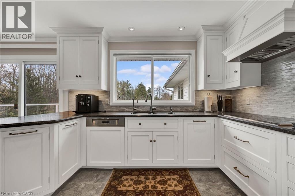 10566 Second Line Property Photo 7
