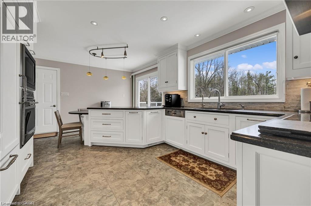 10566 Second Line Property Photo 9