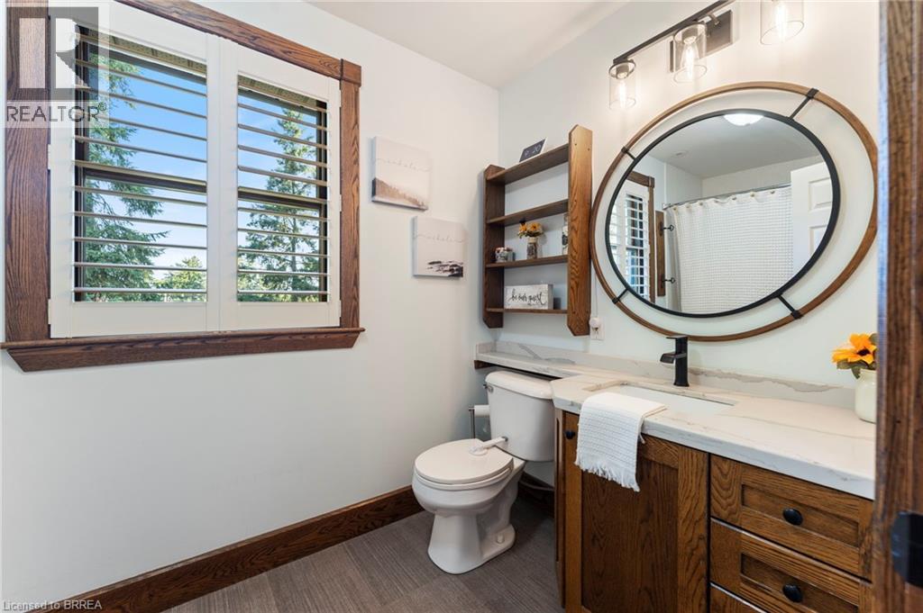 182 Governors Road E Property Photo 20
