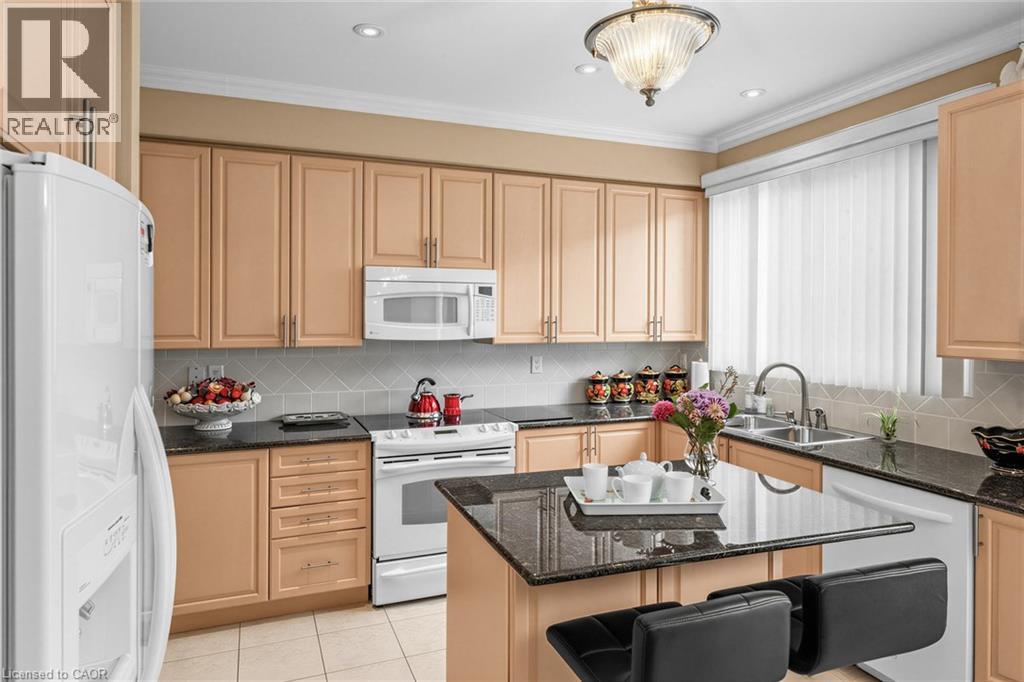 1098 Hepburn Road Property Photo 13