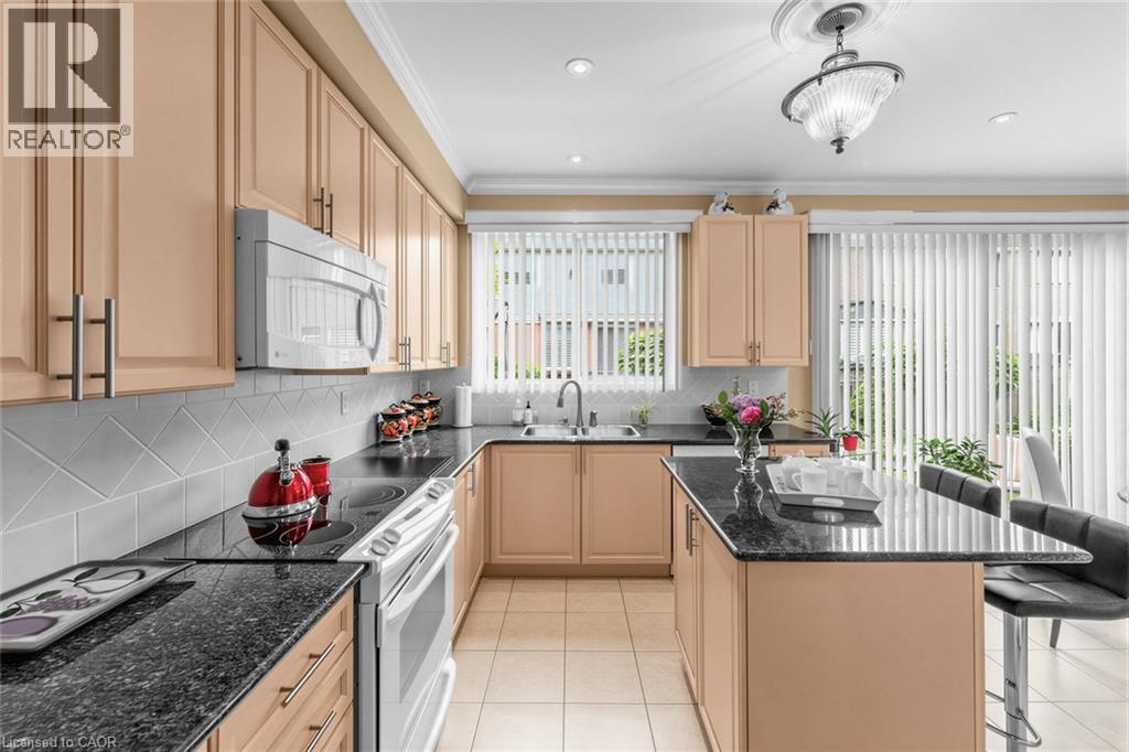 1098 Hepburn Road Property Photo 14