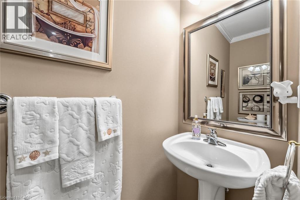 1098 Hepburn Road Property Photo 15