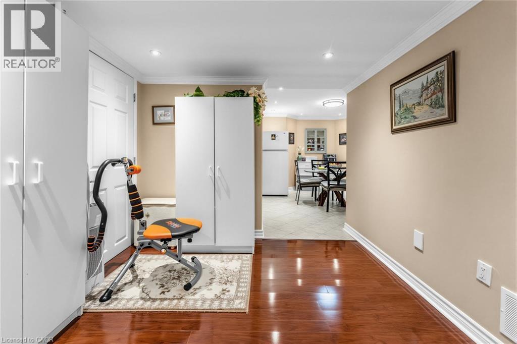 1098 Hepburn Road Property Photo 32