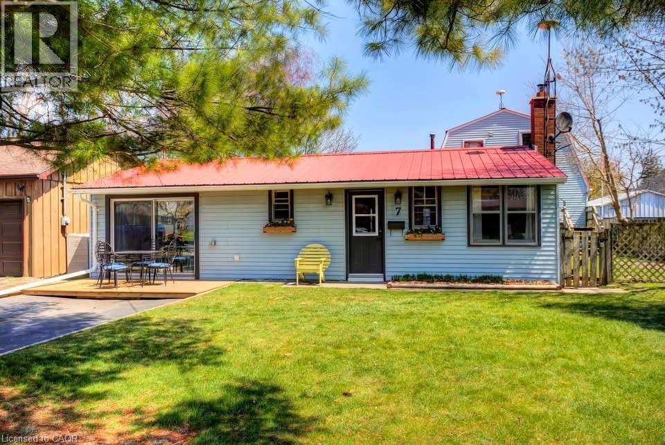7 Willow Avenue Property Photo 1