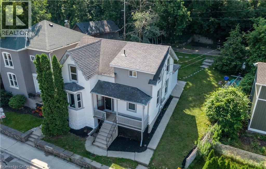 66 Queen Street W Property Photo 10
