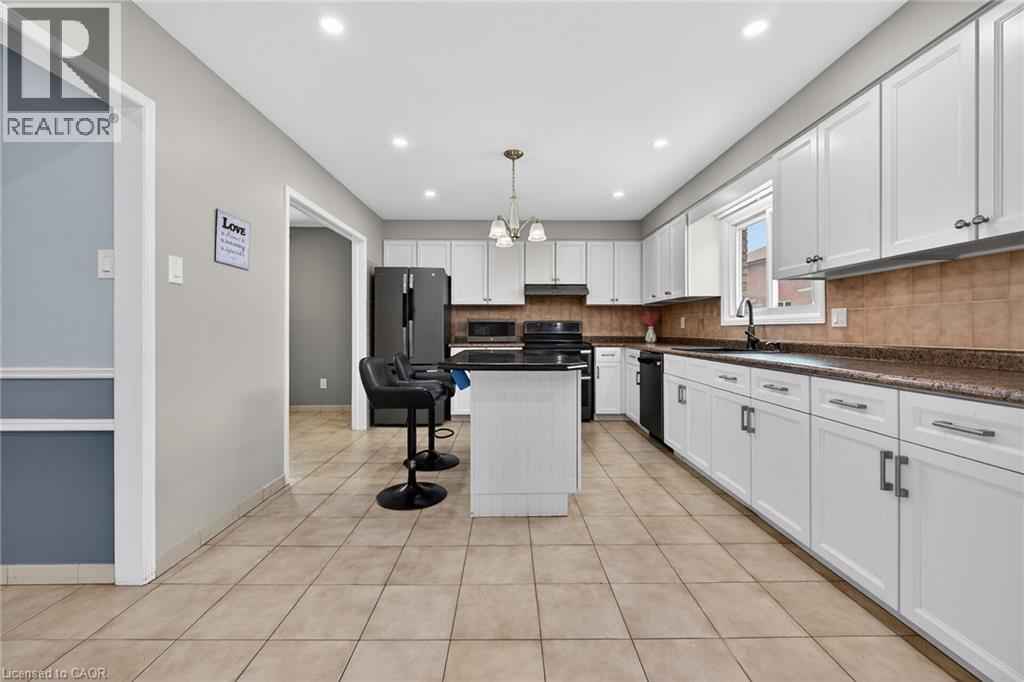 34 Capri Crescent Property Photo 6