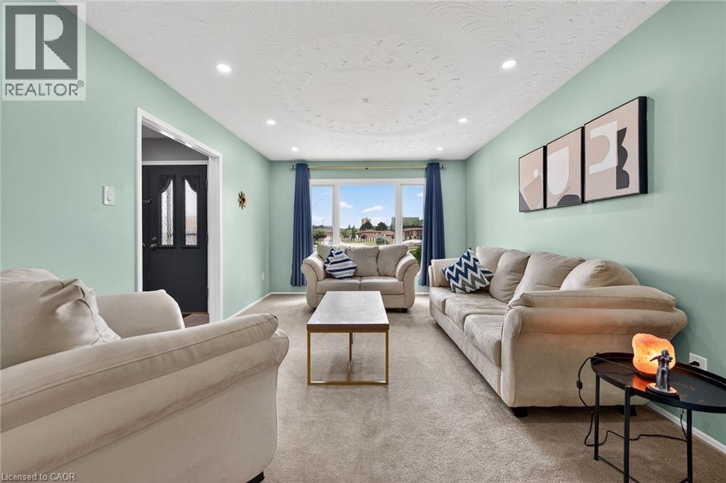 34 Capri Crescent Property Photo 18