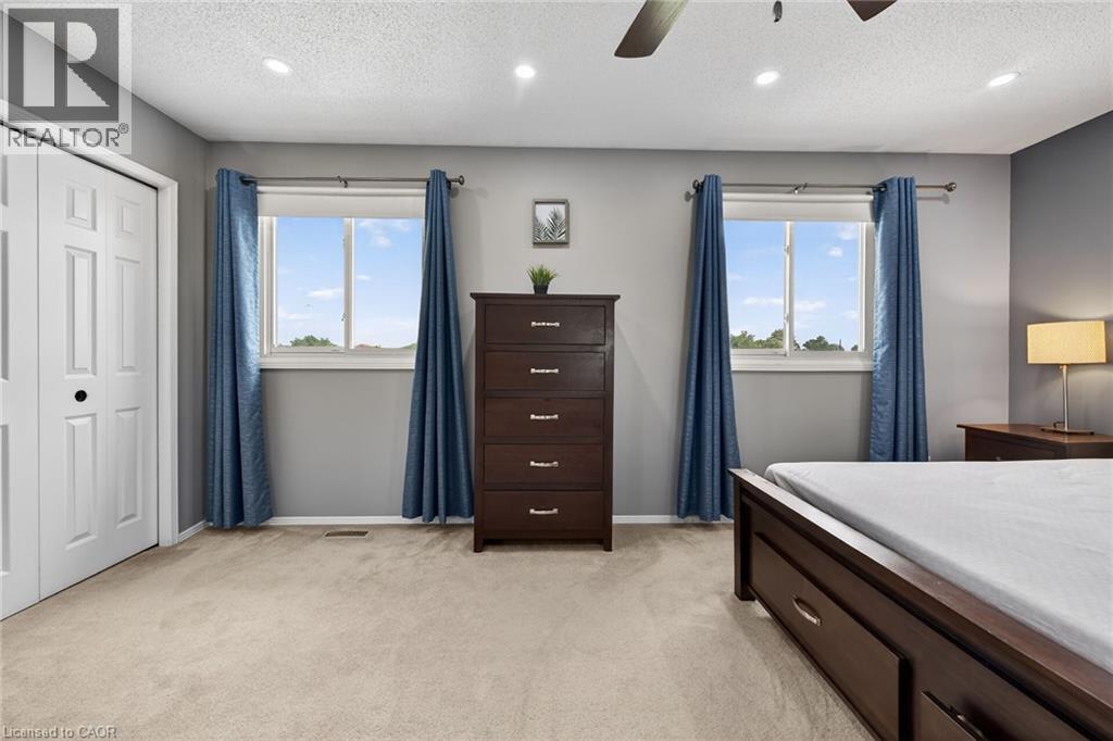 34 Capri Crescent Property Photo 30