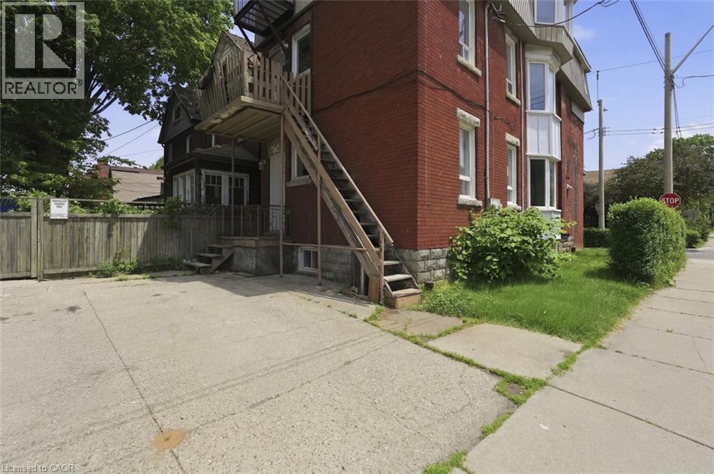 52 Cedar Avenue Property Photo 5
