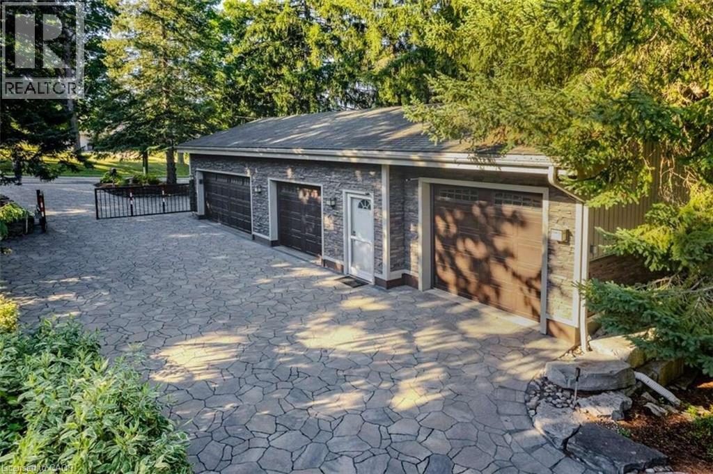 527 River Road Property Photo 8
