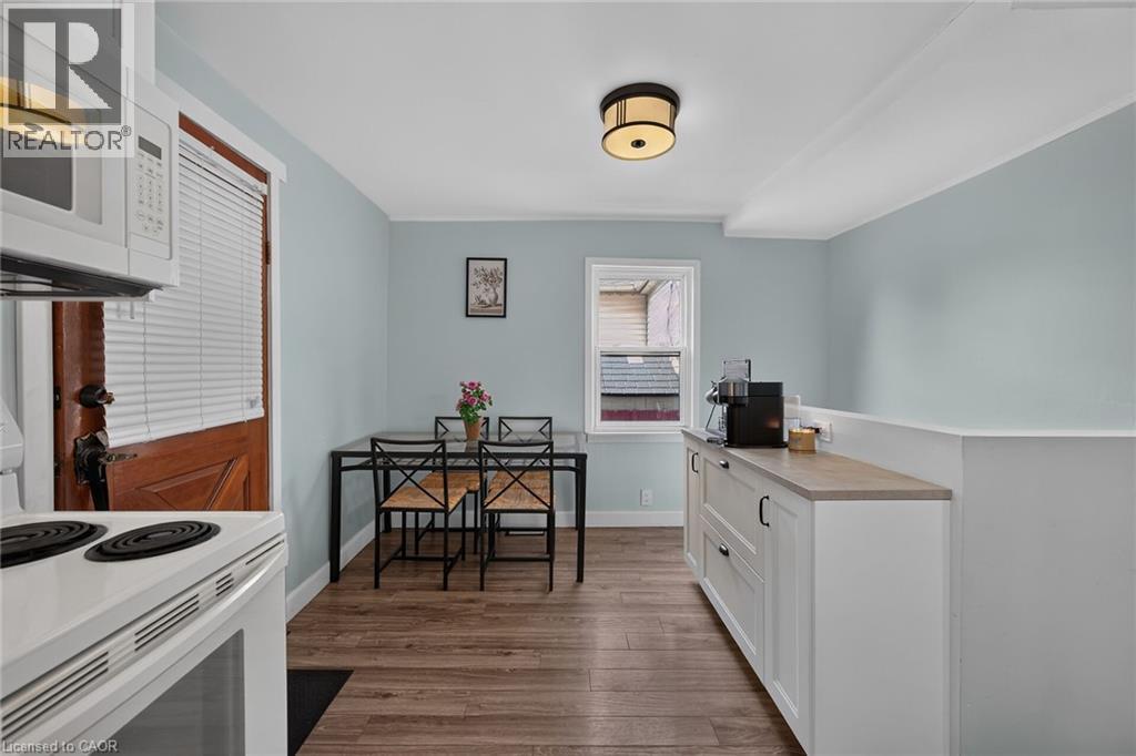 220 Paling Avenue Property Photo 13