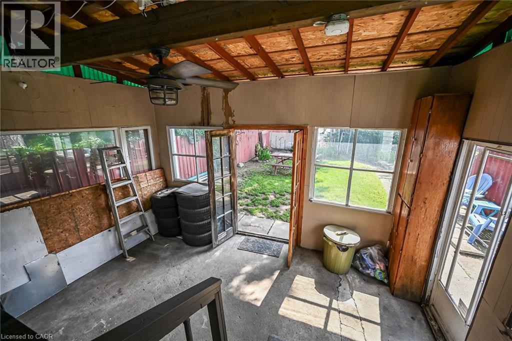 220 Paling Avenue Property Photo 41
