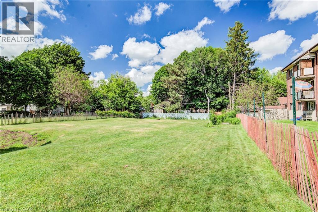 841 Duke Street Property Photo 4