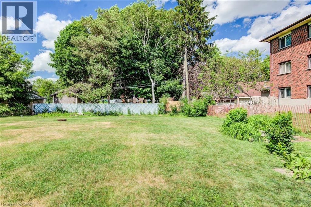 841 Duke Street Property Photo 5