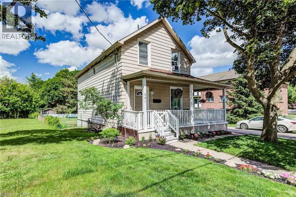 841 Duke Street Property Photo 6