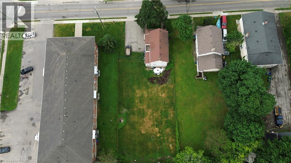 841 Duke Street Property Photo 7