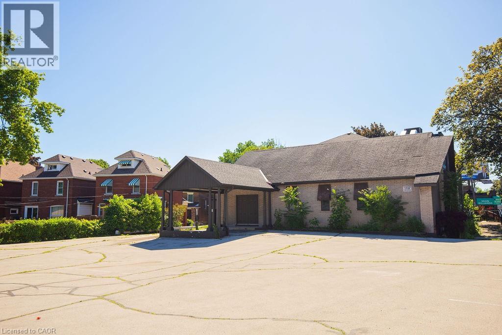 1309 King Street Property Photo 5