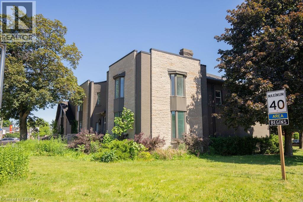 1309 King Street Property Photo 18