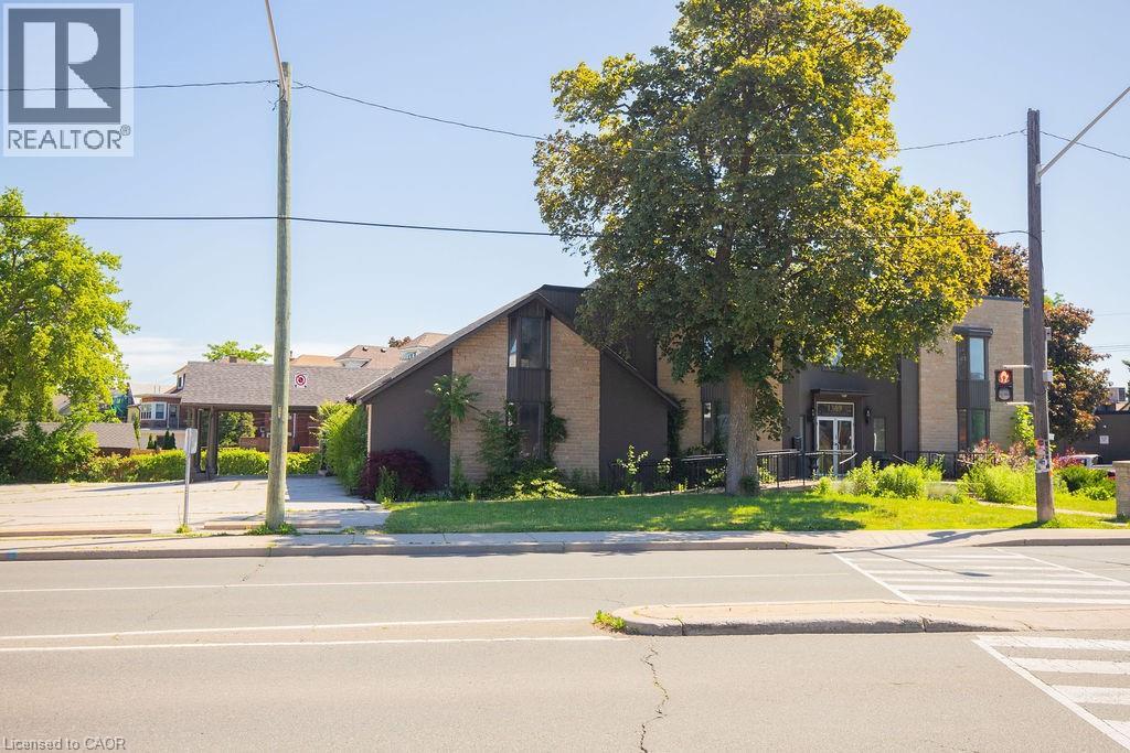 1309 King Street Property Photo 27