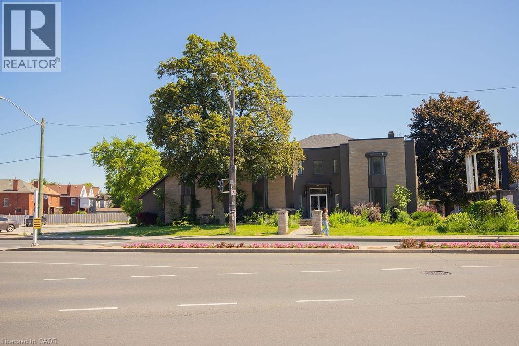 1309 King Street Property Photo 30